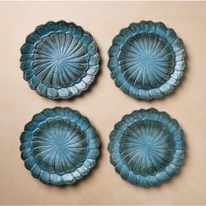 Teal Petal-Edge Ceramic Dinner Plates - Set of 4